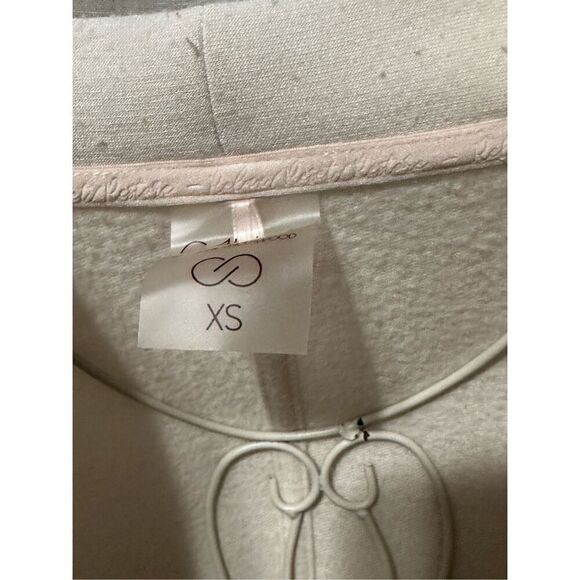 BEAUTIFUL Off white cream colored Calia Cardigan size XS GOOD CONDITION - Picture 3 of 7